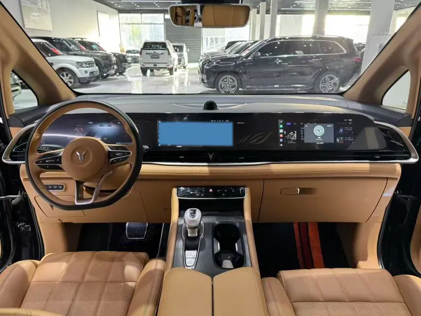 2022 Voyah Dream 1.5T 136HP L4 PHEV 25.57KWH,autocango,china used car exporter,china ev exporter,chinese used car exporter,chinese used ev exporter