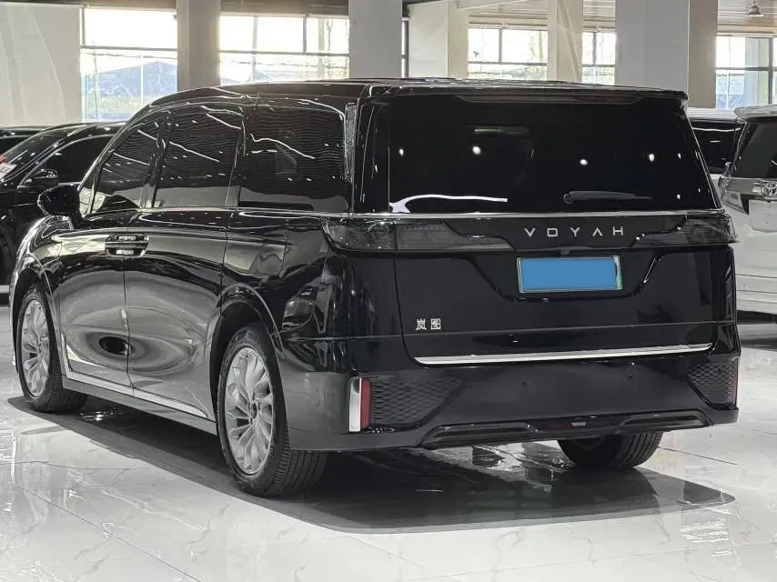 2022 Voyah Dream 1.5T 136HP L4 PHEV 25.57KWH,autocango,china used car exporter,china ev exporter,chinese used car exporter,chinese used ev exporter