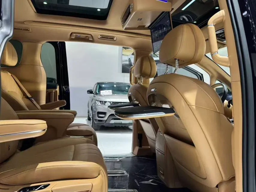 2022 Voyah Dream 1.5T 136HP L4 PHEV 25.57KWH,autocango,china used car exporter,china ev exporter,chinese used car exporter,chinese used ev exporter