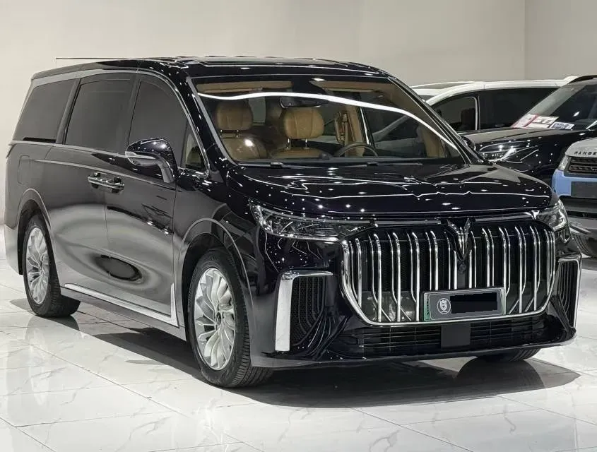 2022 Voyah Dream 1.5T 136HP L4 PHEV 25.57KWH,autocango,china used car exporter,china ev exporter,chinese used car exporter,chinese used ev exporter