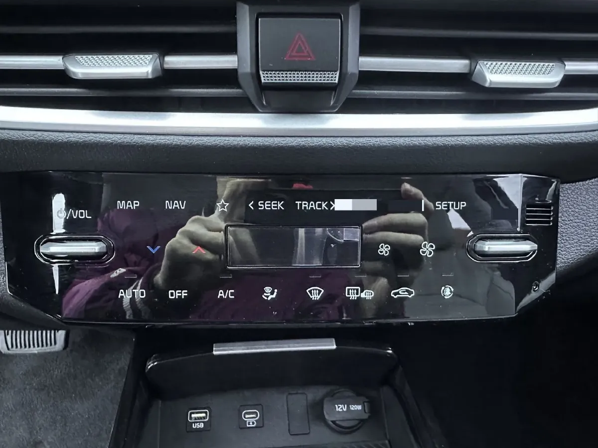 2023 Kia K3 1.5L 115HP L4 CVT,autocango,china used car exporter,china ev exporter,chinese used car exporter,chinese used ev exporter