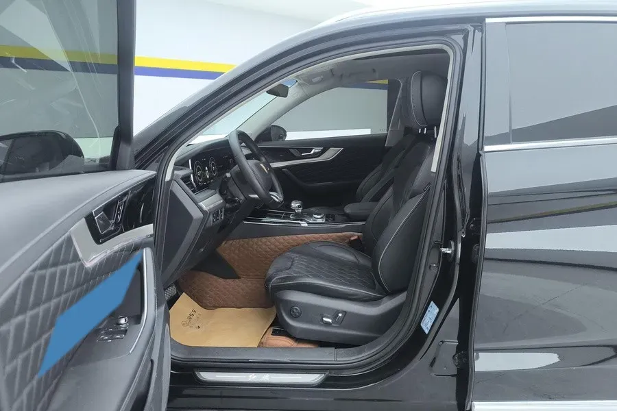 2019 HongQi HS5 2.0T 224HP L4 6AT,autocango,china used car exporter,china ev exporter,chinese used car exporter,chinese used ev exporter