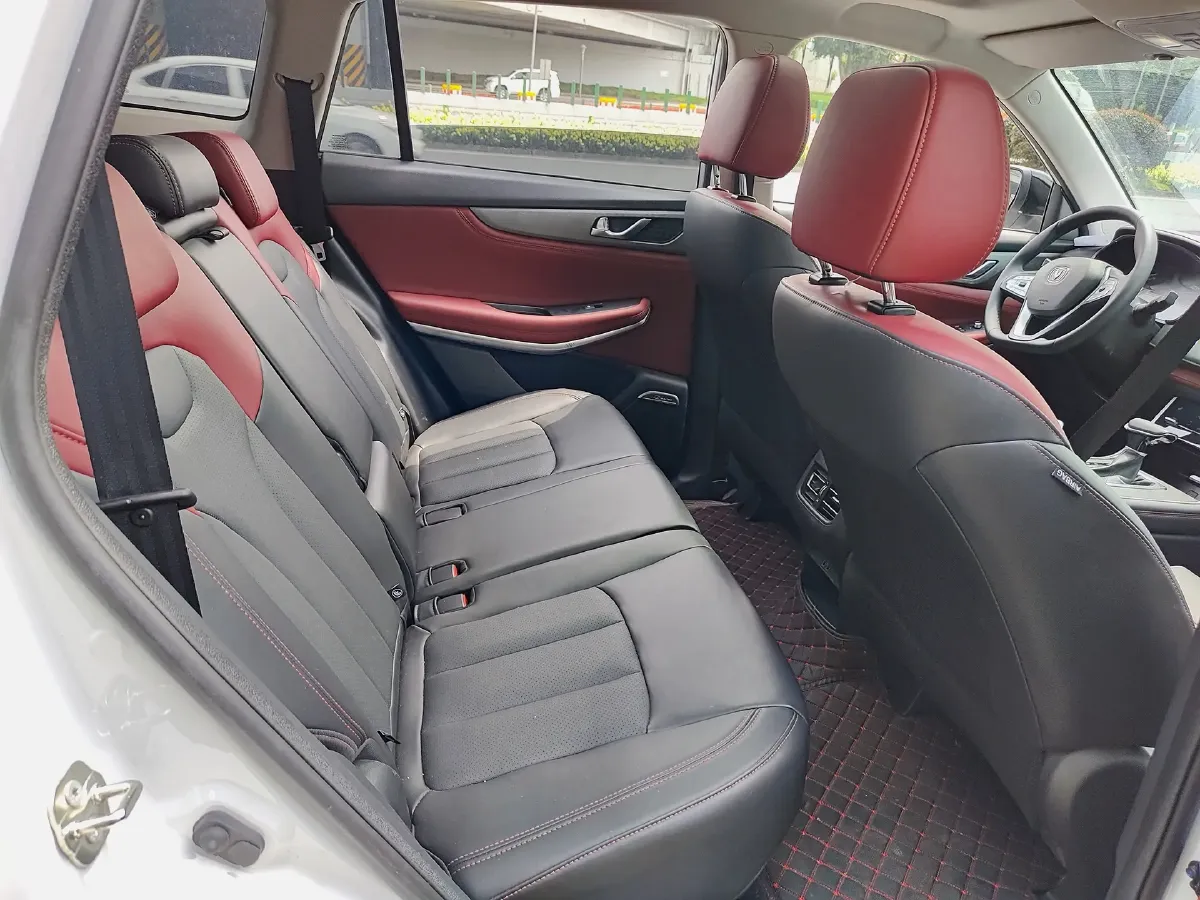 2023 ChangAn CS75 1.5T 188HP L4 7DCT,autocango,china used car exporter,china ev exporter,chinese used car exporter,chinese used ev exporter