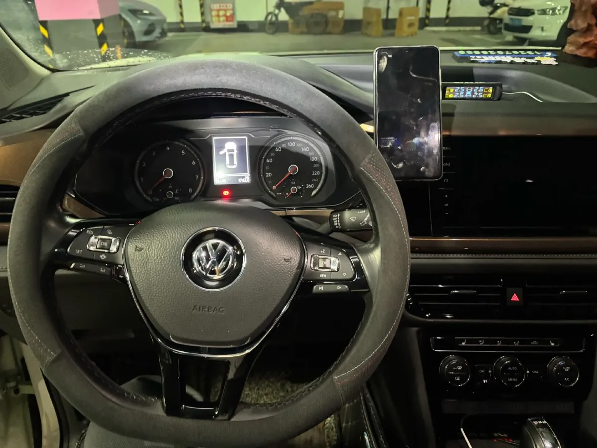 2021 Volkswagen Tharu 1.4T 150HP L4 7DCT,autocango,china used car exporter,china ev exporter,chinese used car exporter,chinese used ev exporter