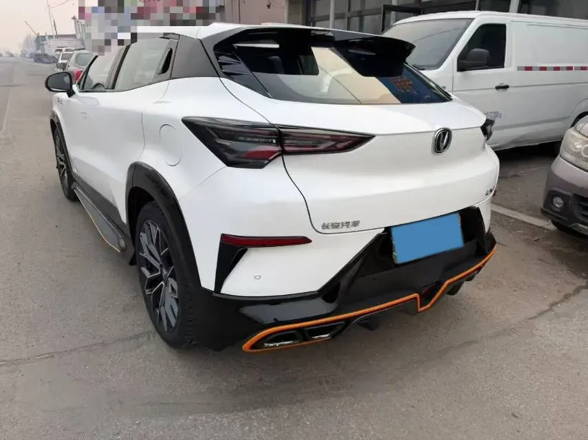 2022 ChangAn UNI-T 1.5T 188HP L4 7DCT,autocango,china used car exporter,china ev exporter,chinese used car exporter,chinese used ev exporter