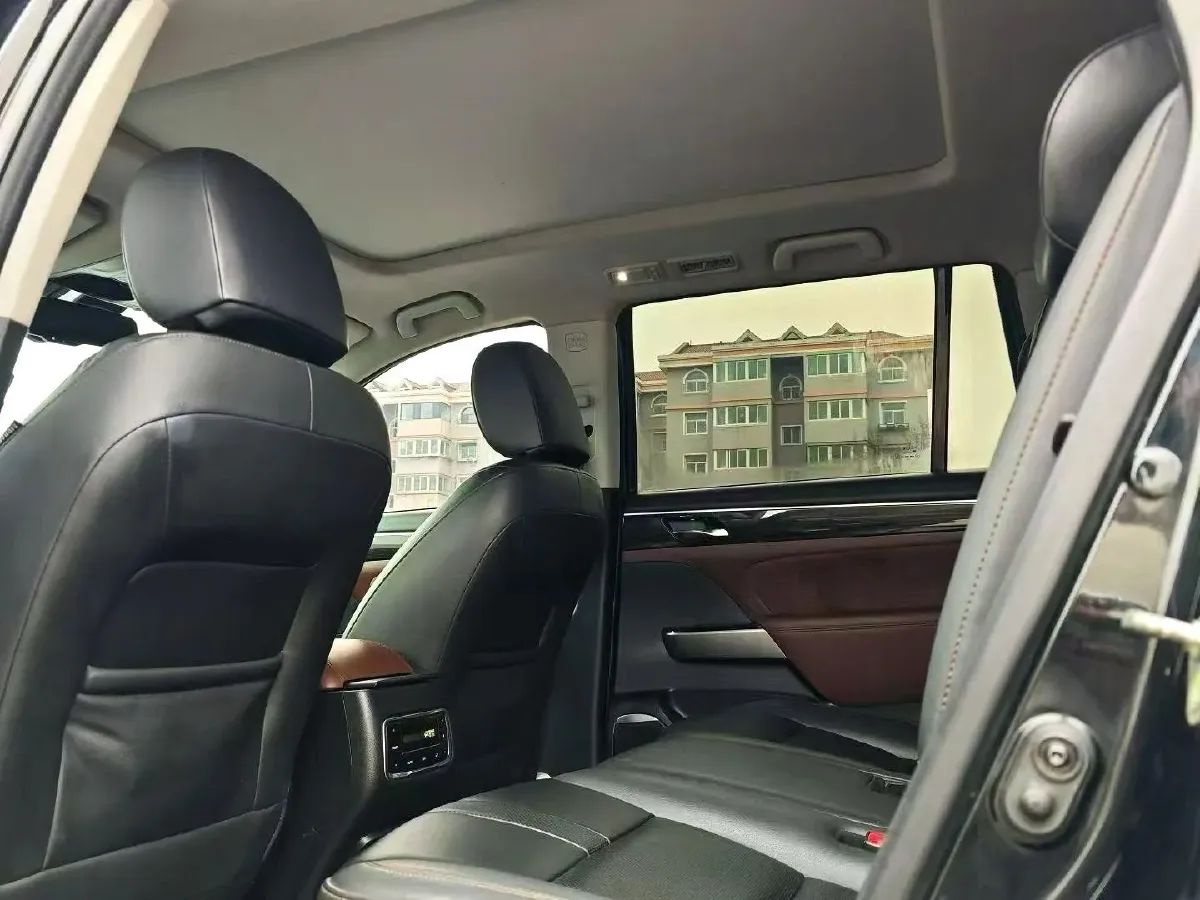 2017 GAC Trumpchi GS8 2.0T 201HP L4 6AT,autocango,china used car exporter,china ev exporter,chinese used car exporter,chinese used ev exporter