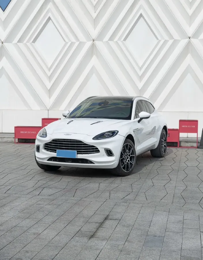 2024 Aston Martin DBX 4.0T 550HP V8 9AT,autocango,china used car exporter,china ev exporter,chinese used car exporter,chinese used ev exporter