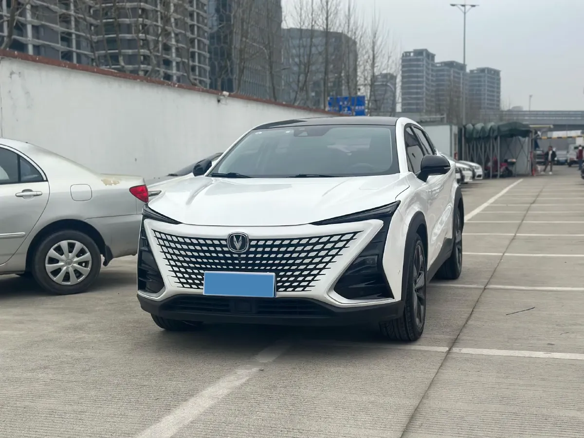2020 ChangAn UNI-T 1.5T 180HP L4 7DCT,autocango,china used car exporter,china ev exporter,chinese used car exporter,chinese used ev exporter