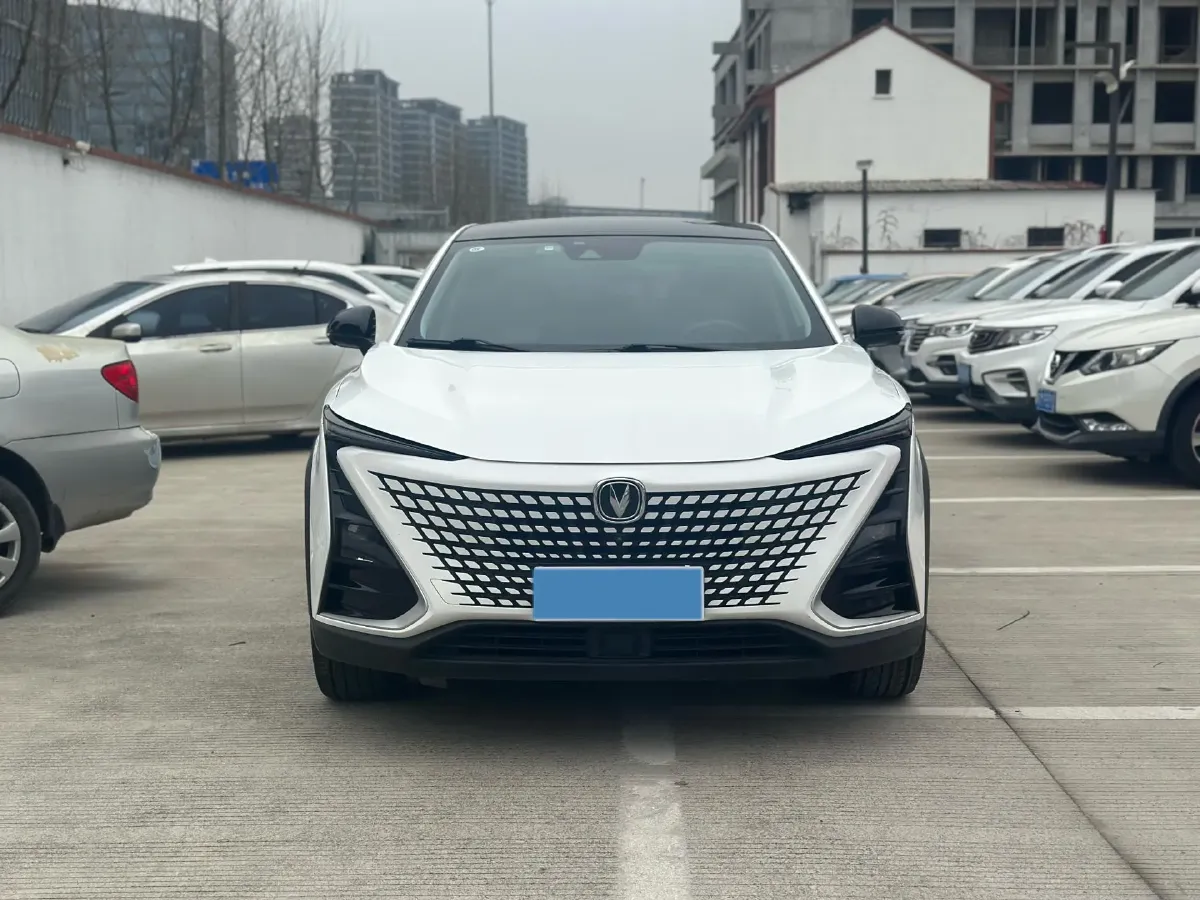 2020 ChangAn UNI-T 1.5T 180HP L4 7DCT,autocango,china used car exporter,china ev exporter,chinese used car exporter,chinese used ev exporter