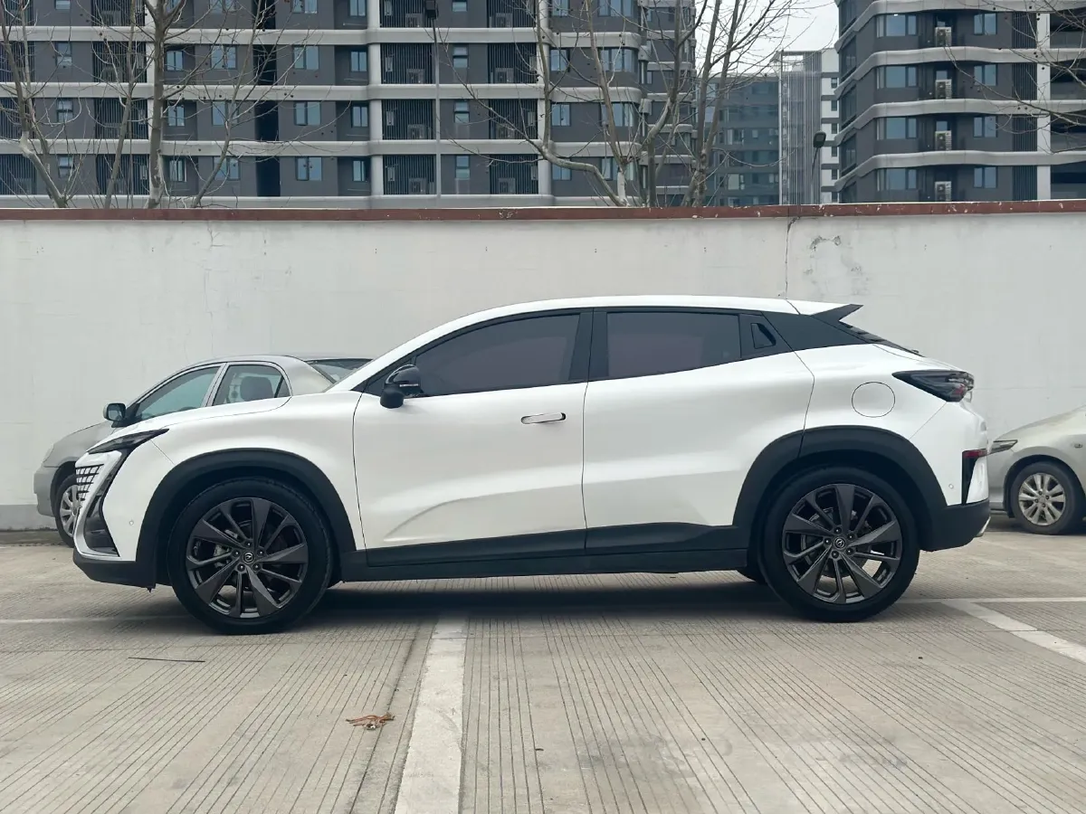 2020 ChangAn UNI-T 1.5T 180HP L4 7DCT,autocango,china used car exporter,china ev exporter,chinese used car exporter,chinese used ev exporter