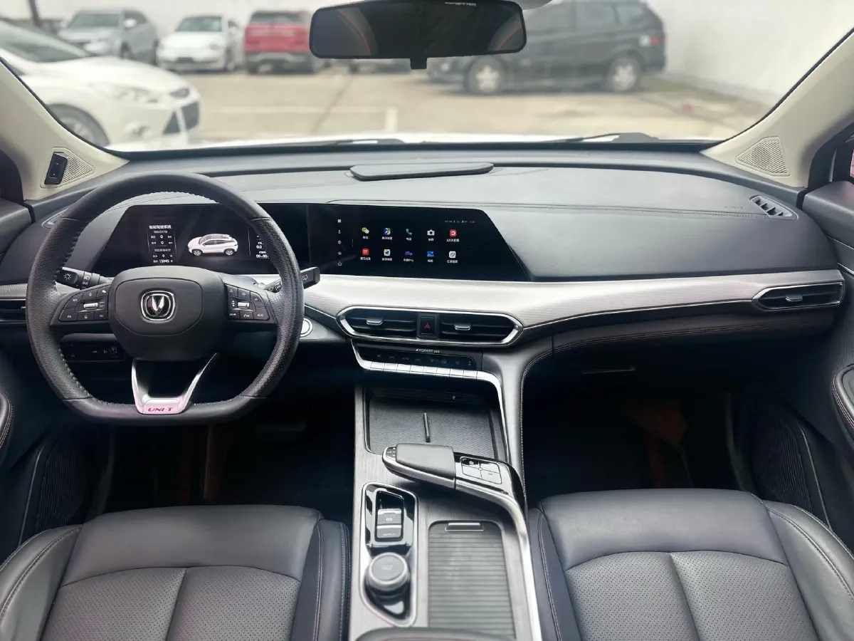 2020 ChangAn UNI-T 1.5T 180HP L4 7DCT,autocango,china used car exporter,china ev exporter,chinese used car exporter,chinese used ev exporter