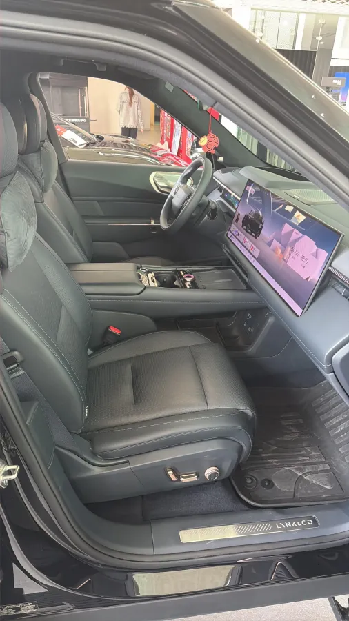 2025 LYNK&CO 900 1.5T 190HP L4 3DHT PHEV 43.3KWH,autocango,china used car exporter,china ev exporter,chinese used car exporter,chinese used ev exporter