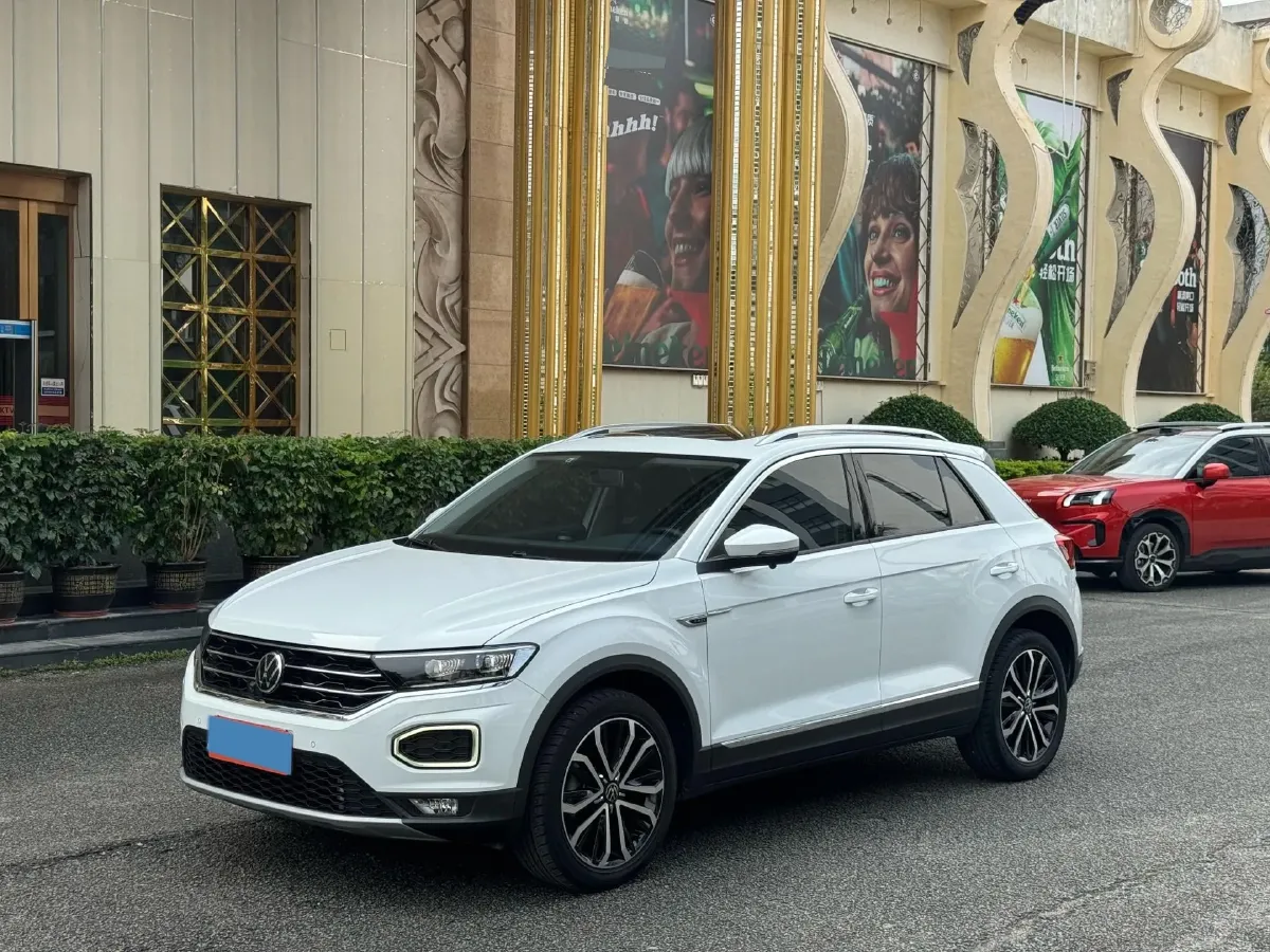 2022 Volkswagen T-Roc 1.4T 150HP L4 7DCT,autocango,china used car exporter,china ev exporter,chinese used car exporter,chinese used ev exporter