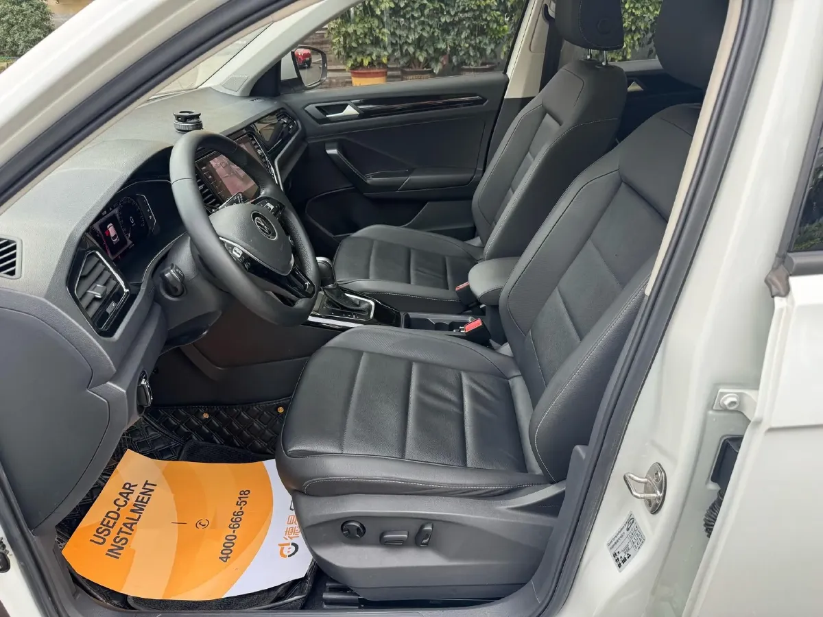 2022 Volkswagen T-Roc 1.4T 150HP L4 7DCT,autocango,china used car exporter,china ev exporter,chinese used car exporter,chinese used ev exporter