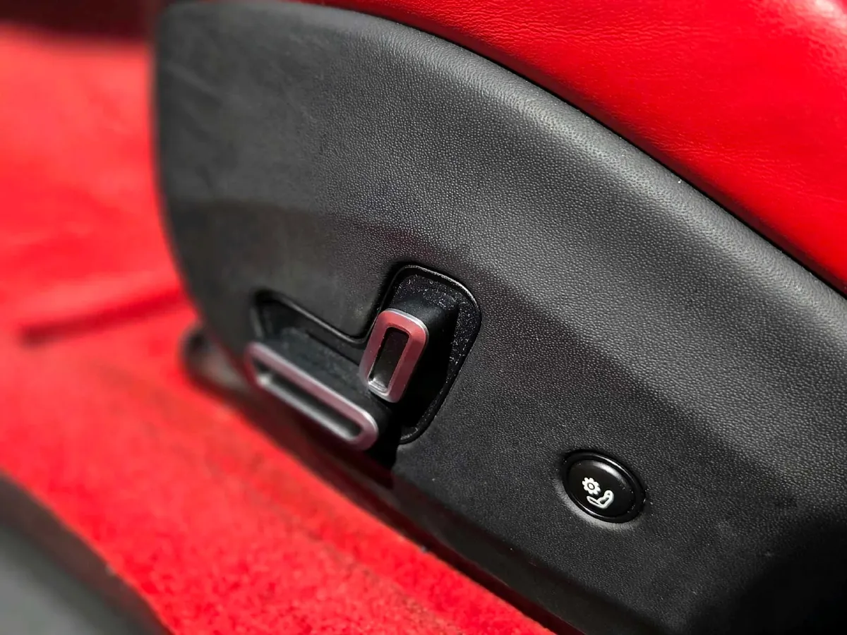 2018 Ferrari Portofino 3.9T 600HP V8 7DCT,autocango,china used car exporter,china ev exporter,chinese used car exporter,chinese used ev exporter