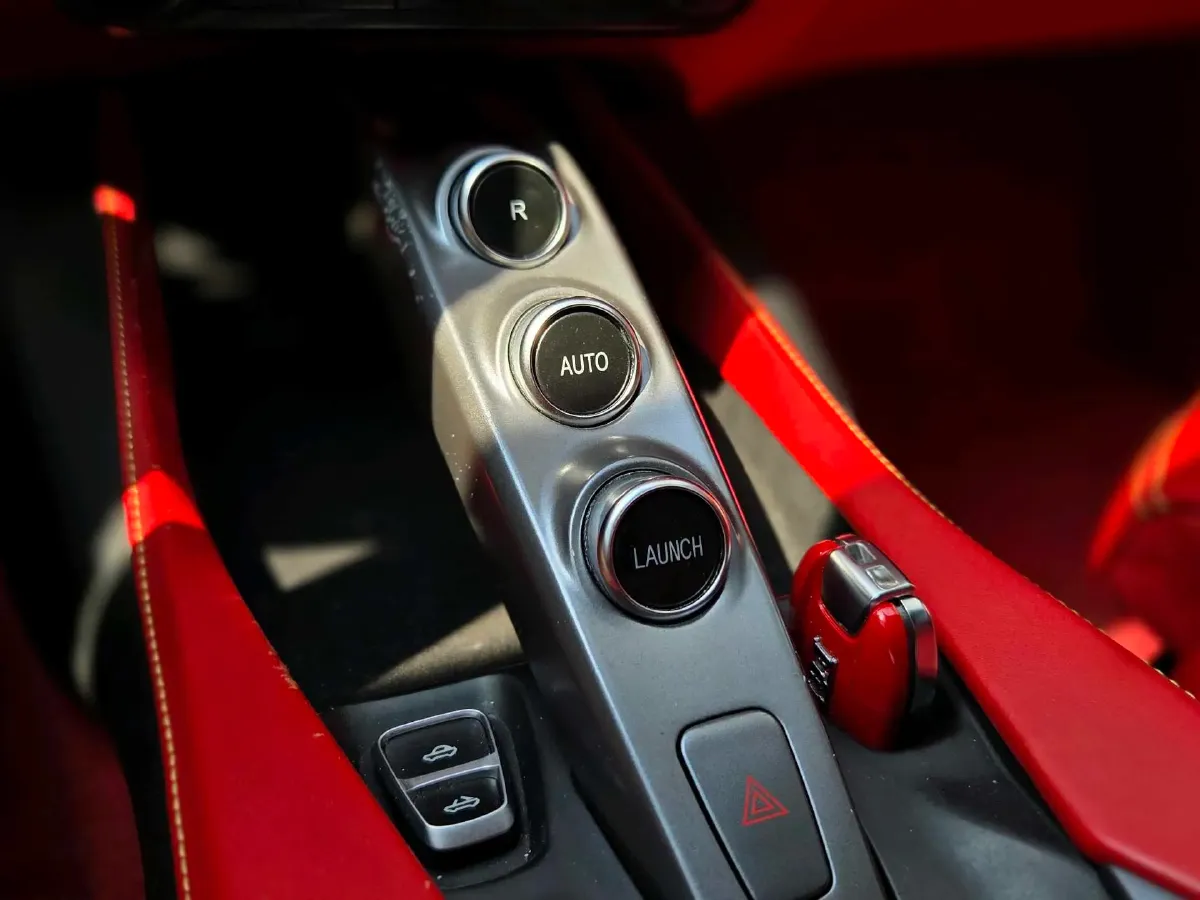 2018 Ferrari Portofino 3.9T 600HP V8 7DCT,autocango,china used car exporter,china ev exporter,chinese used car exporter,chinese used ev exporter