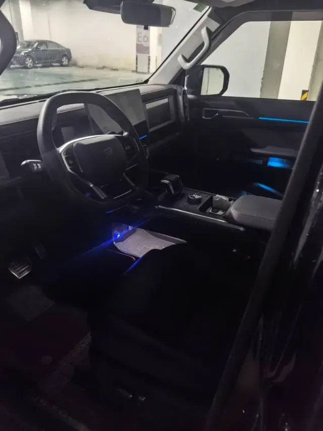 2025 Jetour Traveller 2.0T 254HP L4 7DCT,autocango,china used car exporter,china ev exporter,chinese used car exporter,chinese used ev exporter