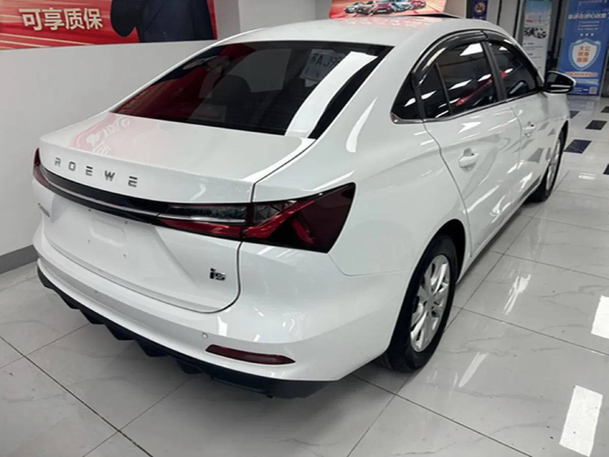 2023 Roewe i5 1.5L 129HP L4 5MT,autocango,china used car exporter,china ev exporter,chinese used car exporter,chinese used ev exporter