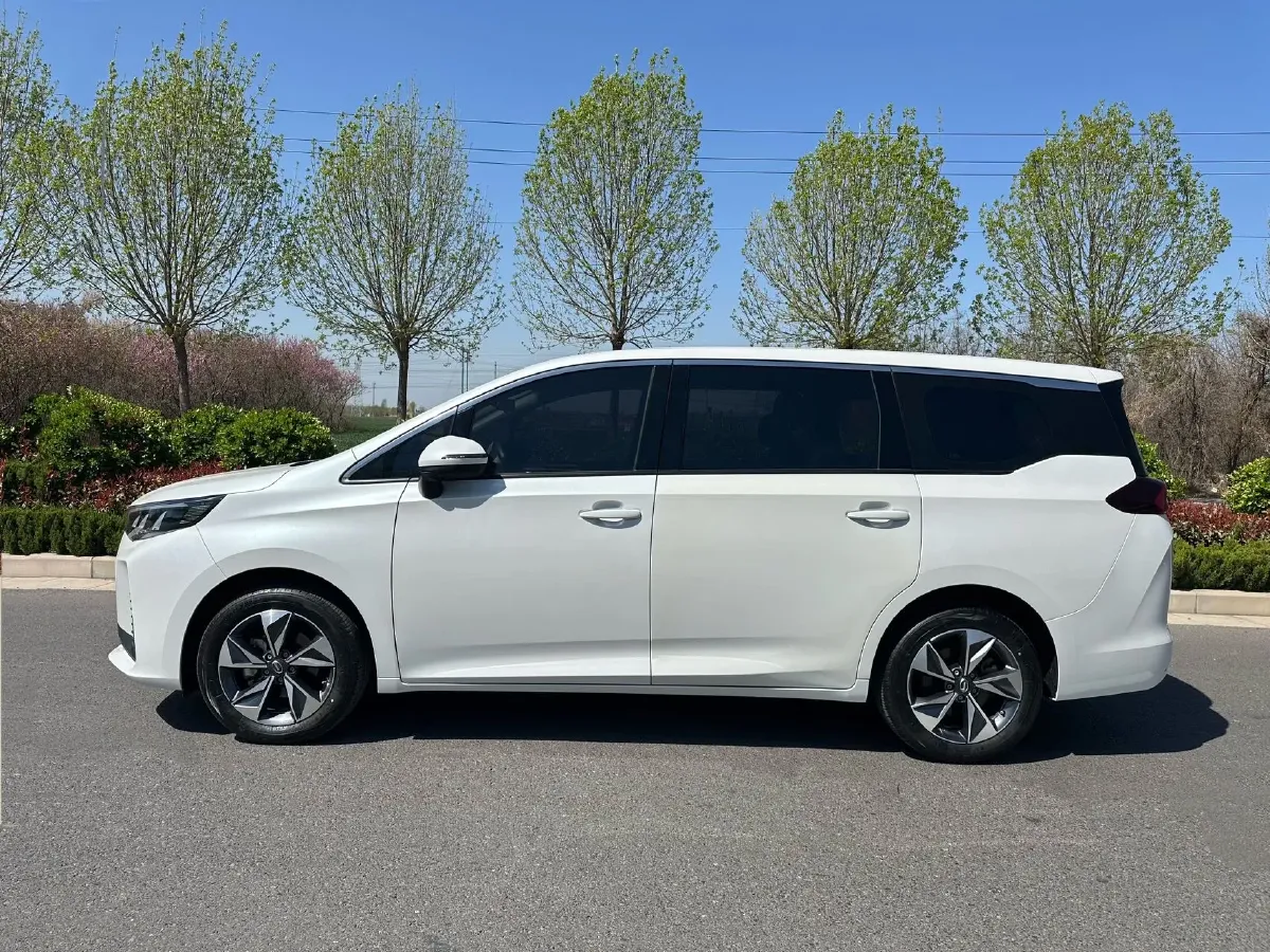 2023 GAC Trumpchi M6 1.5T 177HP L4 7DCT,autocango,china used car exporter,china ev exporter,chinese used car exporter,chinese used ev exporter