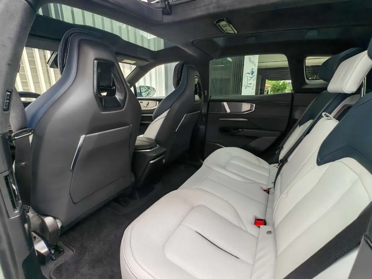 2023 HiPhi Y BEV 76.6KWH,autocango,china used car exporter,china ev exporter,chinese used car exporter,chinese used ev exporter