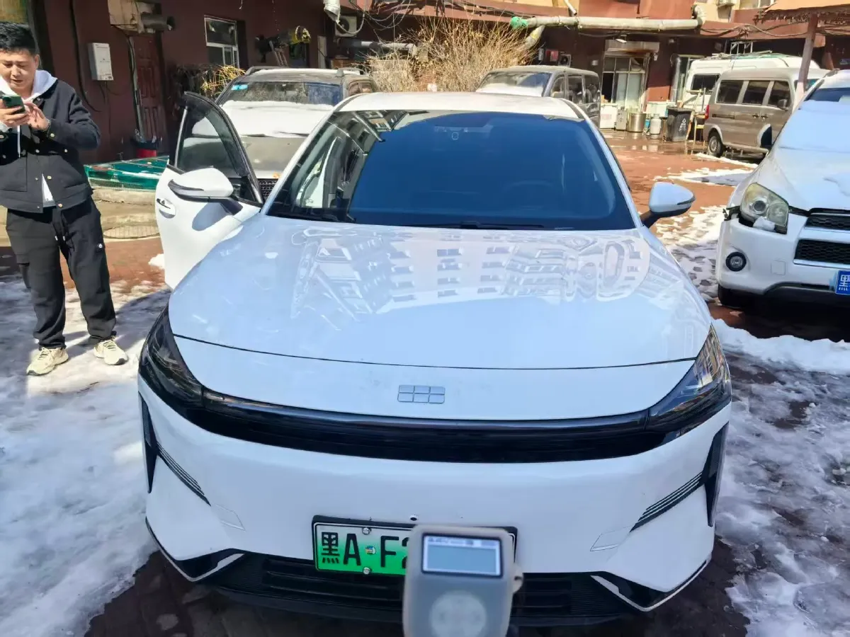 2025 Geely Galaxy A7 1.5L 112HP L4 1DHT PHEV,autocango,china used car exporter,china ev exporter,chinese used car exporter,chinese used ev exporter