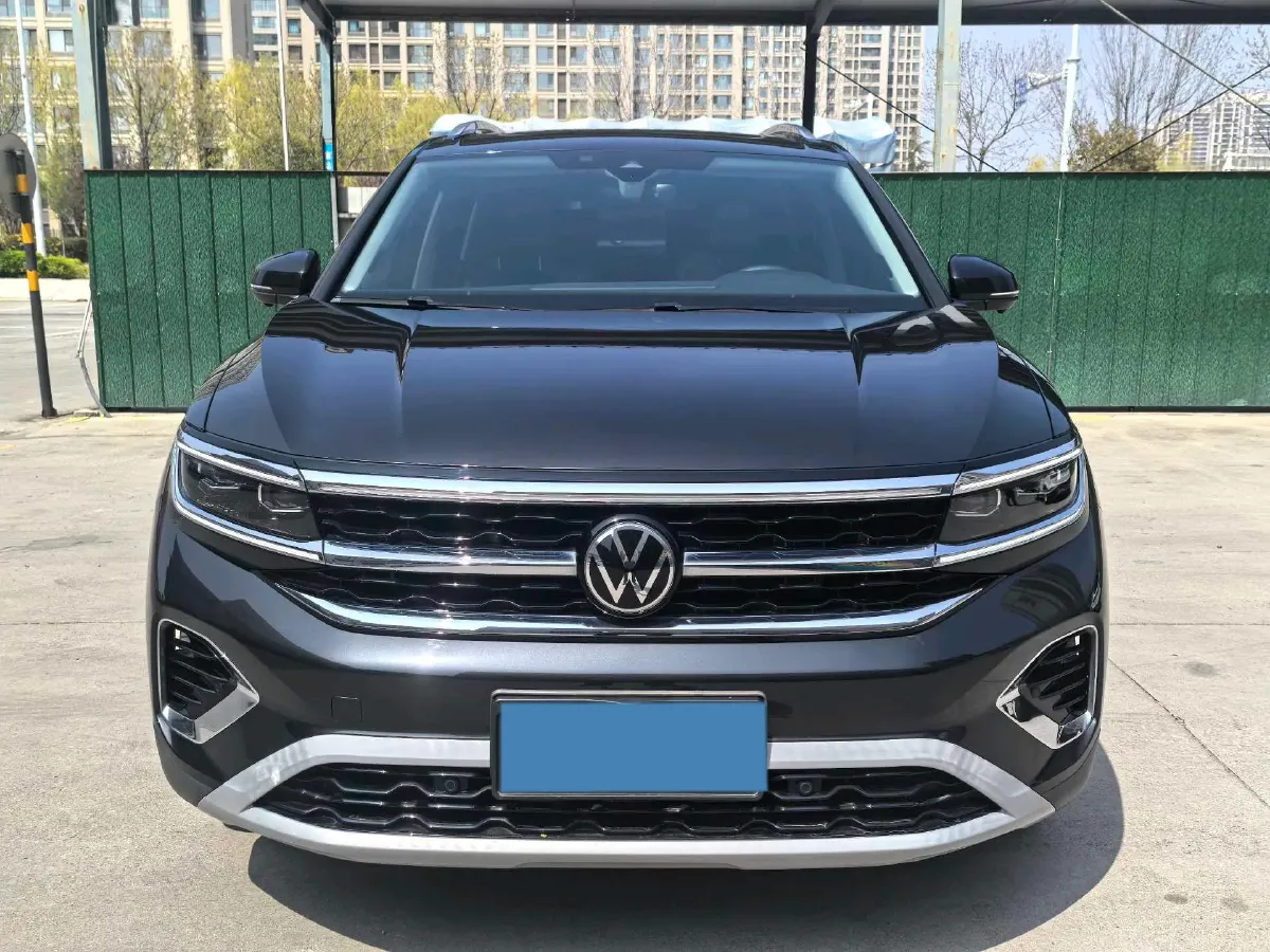 2022 Volkswagen Talagon 2.5T 299HP V6 7DCT,autocango,china used car exporter,china ev exporter,chinese used car exporter,chinese used ev exporter