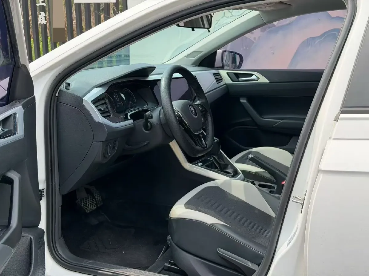 2023 Volkswagen Polo 1.5L 113HP L4 6AT,autocango,china used car exporter,china ev exporter,chinese used car exporter,chinese used ev exporter