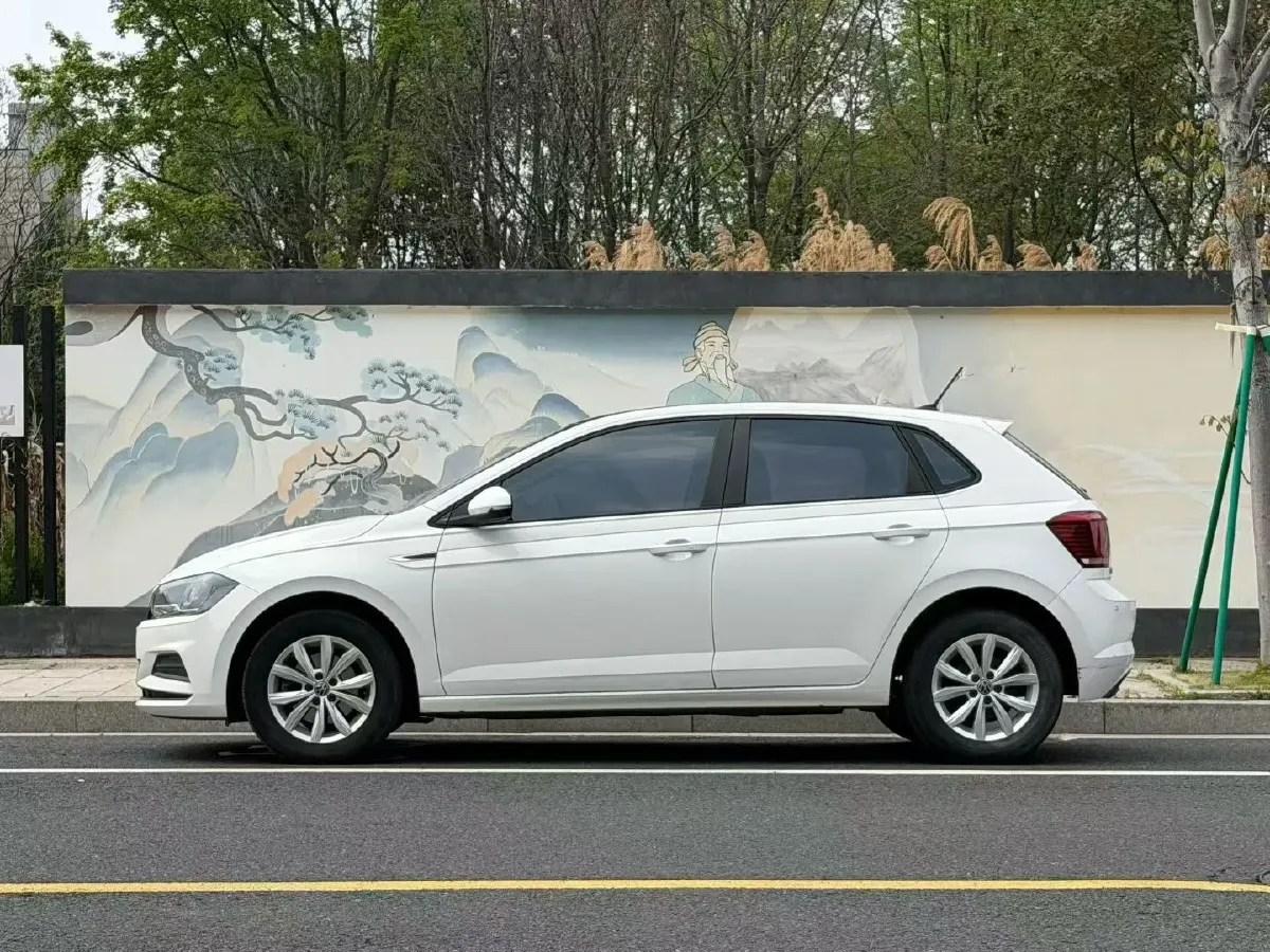 2023 Volkswagen Polo 1.5L 113HP L4 6AT,autocango,china used car exporter,china ev exporter,chinese used car exporter,chinese used ev exporter
