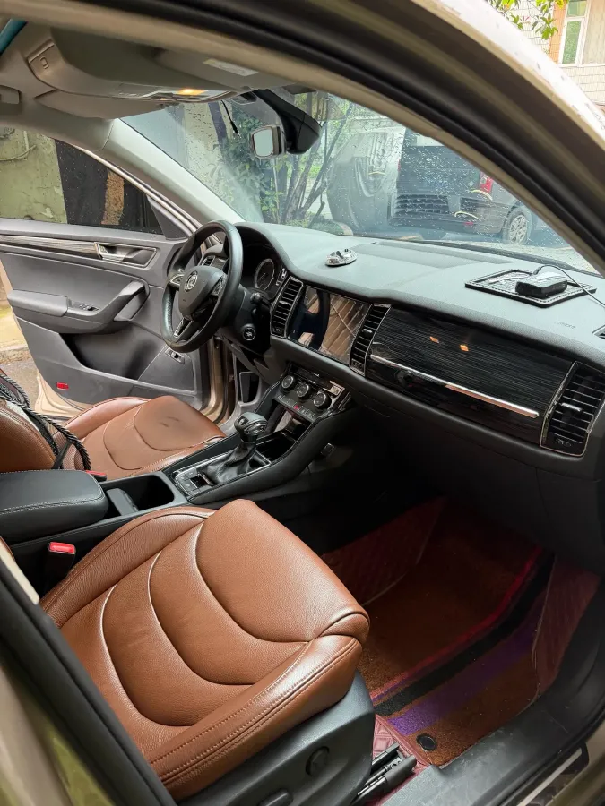 2018 Skoda Kodiak 1.8T 180HP L4 7DCT,autocango,china used car exporter,china ev exporter,chinese used car exporter,chinese used ev exporter