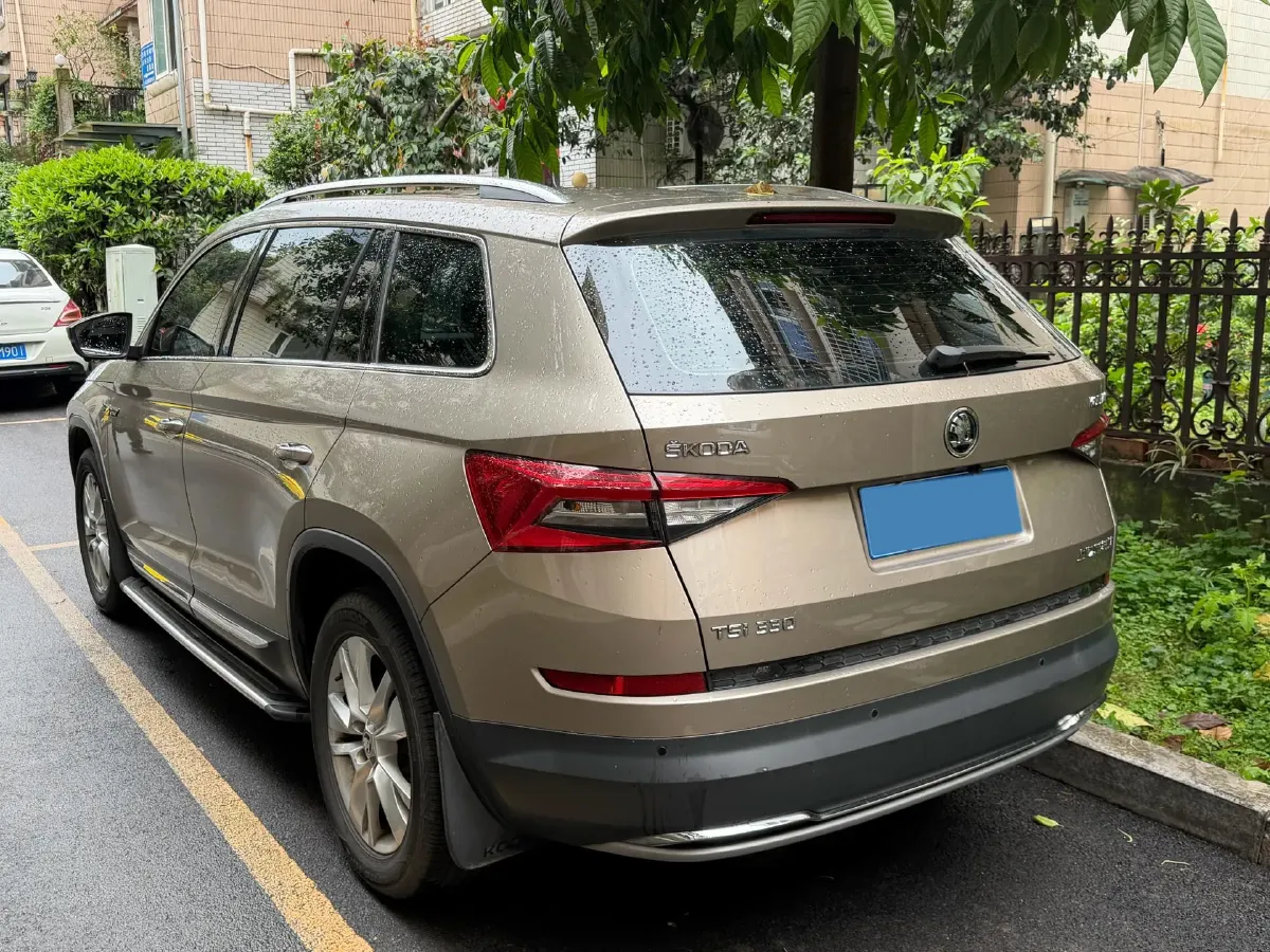 2018 Skoda Kodiak 1.8T 180HP L4 7DCT,autocango,china used car exporter,china ev exporter,chinese used car exporter,chinese used ev exporter