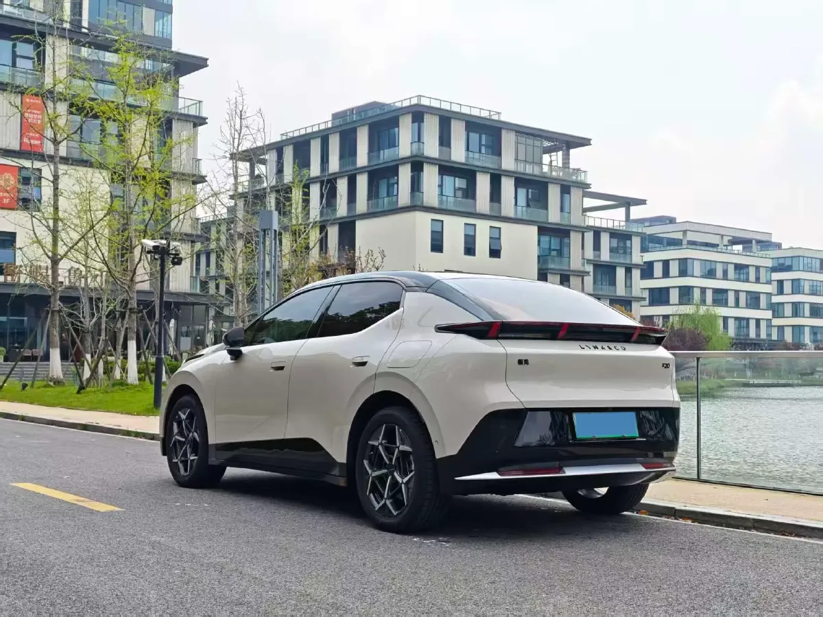 2025 Jetour Freeman 1.5T 184HP L4 7DCT,autocango,china used car exporter,china ev exporter,chinese used car exporter,chinese used ev exporter