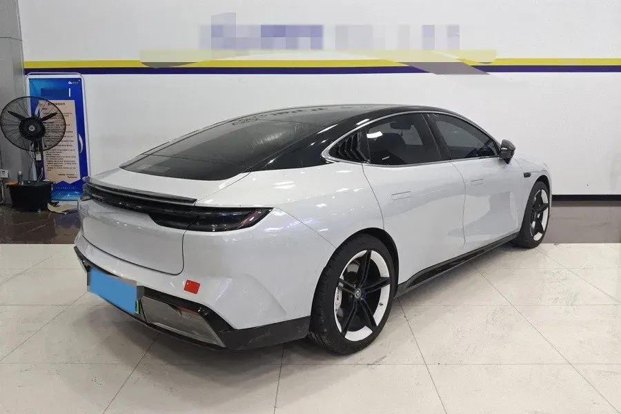 2024 Geely Galaxy E8 BEV 62KWH,autocango,china used car exporter,china ev exporter,chinese used car exporter,chinese used ev exporter