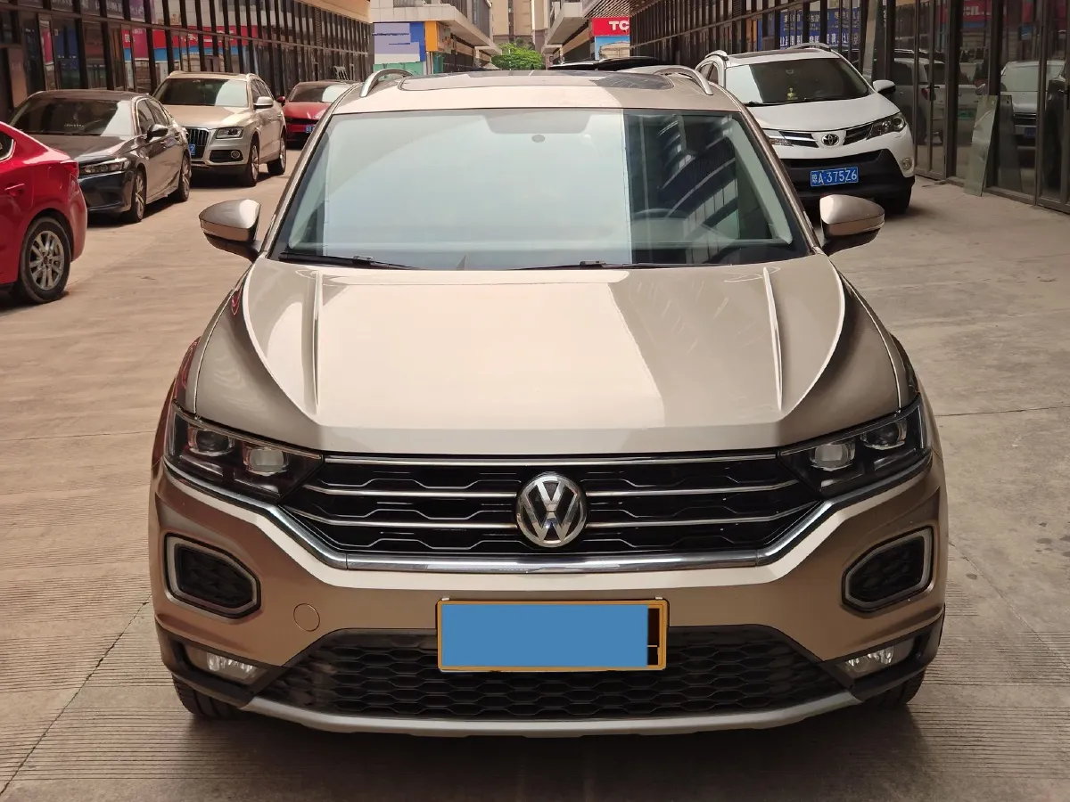 2020 Volkswagen T-Roc 1.4T 150HP L4 7DCT,autocango,china used car exporter,china ev exporter,chinese used car exporter,chinese used ev exporter
