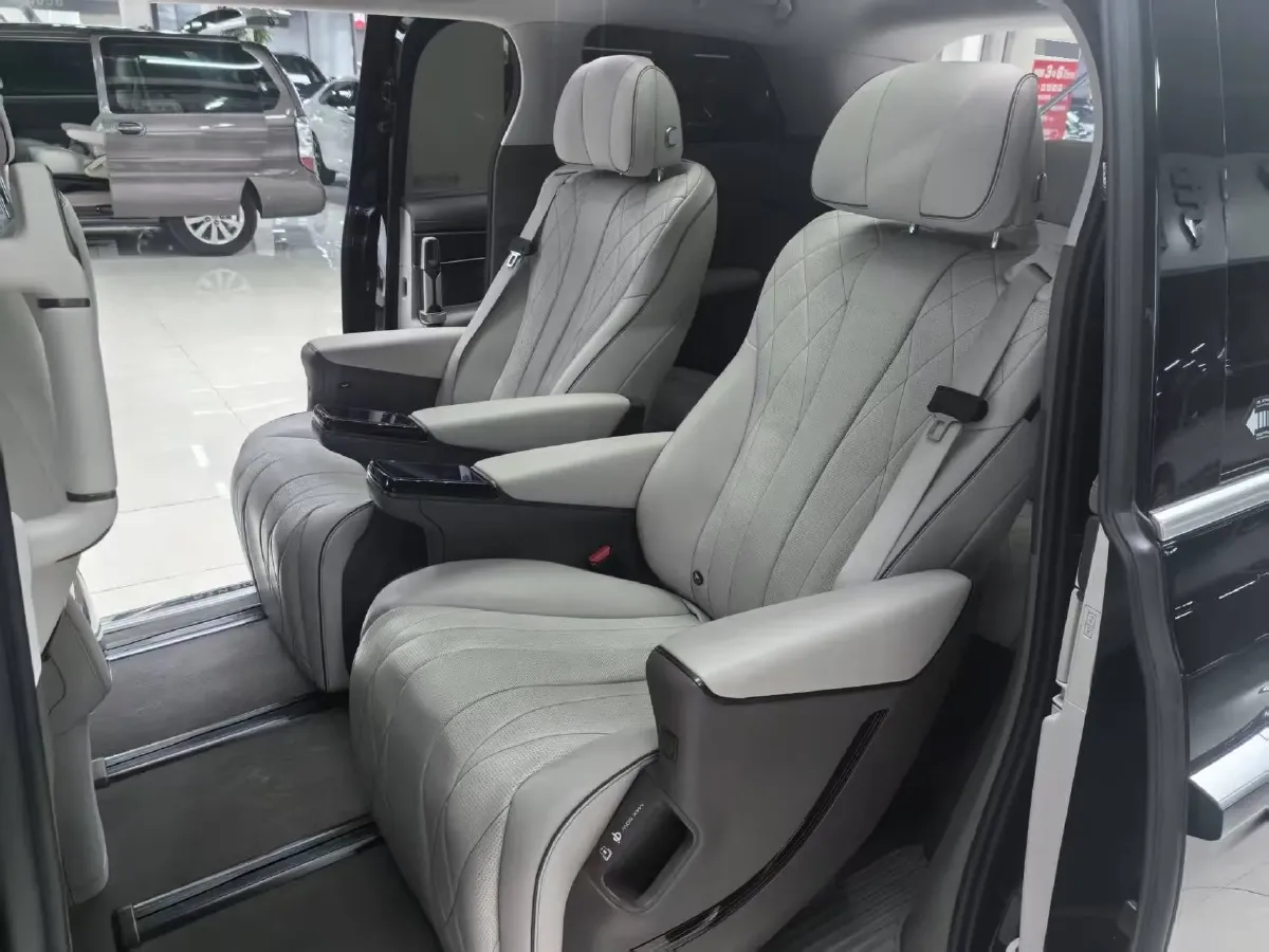 2022 HongQi HS7 3.0T 337HP V6 8AT,autocango,china used car exporter,china ev exporter,chinese used car exporter,chinese used ev exporter