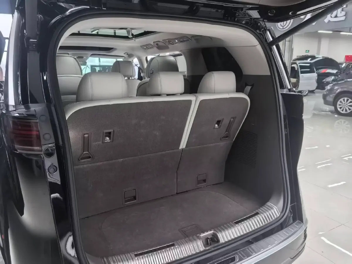 2022 HongQi HS7 3.0T 337HP V6 8AT,autocango,china used car exporter,china ev exporter,chinese used car exporter,chinese used ev exporter