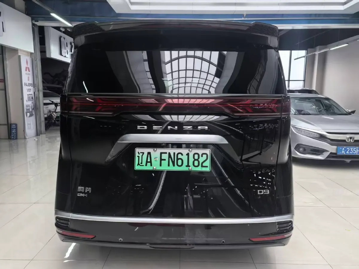 2022 HongQi HS7 3.0T 337HP V6 8AT,autocango,china used car exporter,china ev exporter,chinese used car exporter,chinese used ev exporter