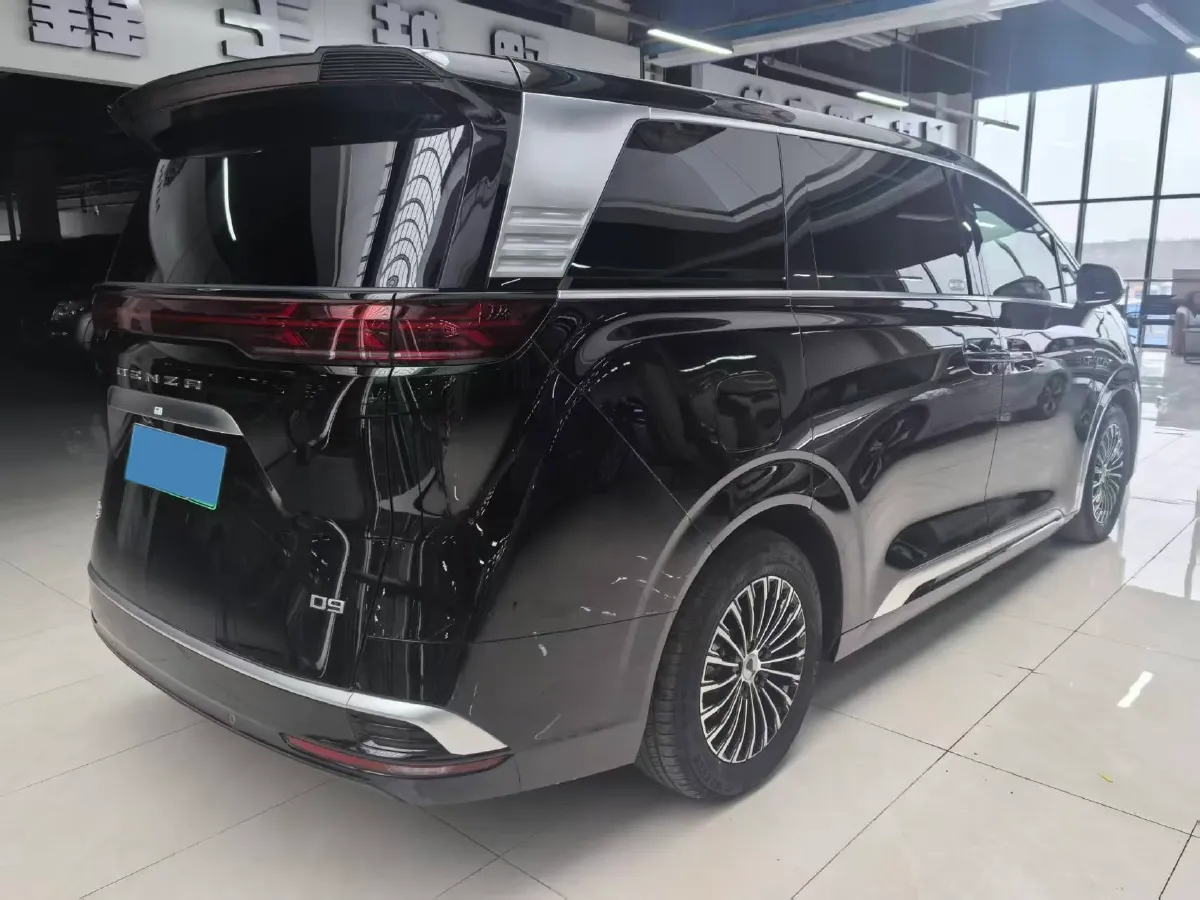 2022 HongQi HS7 3.0T 337HP V6 8AT,autocango,china used car exporter,china ev exporter,chinese used car exporter,chinese used ev exporter