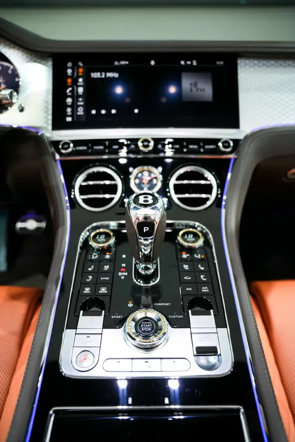 2020 Bentley Continental 4.0T 549HP V8 8DCT,autocango,china used car exporter,china ev exporter,chinese used car exporter,chinese used ev exporter