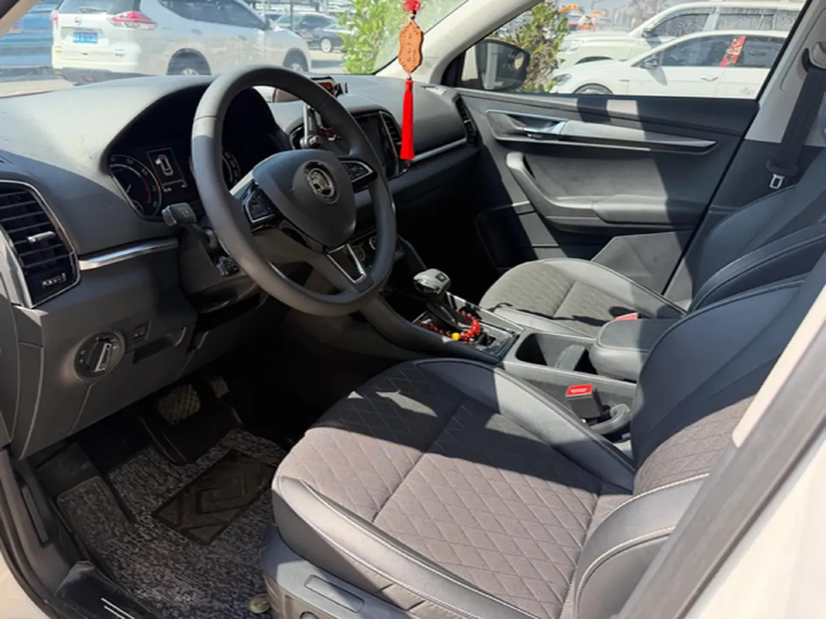 2021 Skoda Karoq 1.4T 150HP L4 7DCT,autocango,china used car exporter,china ev exporter,chinese used car exporter,chinese used ev exporter