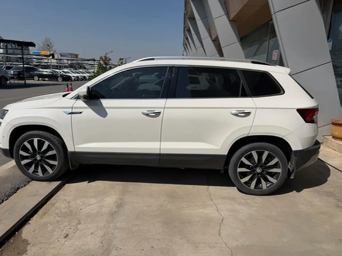 2021 Skoda Karoq 1.4T 150HP L4 7DCT,autocango,china used car exporter,china ev exporter,chinese used car exporter,chinese used ev exporter
