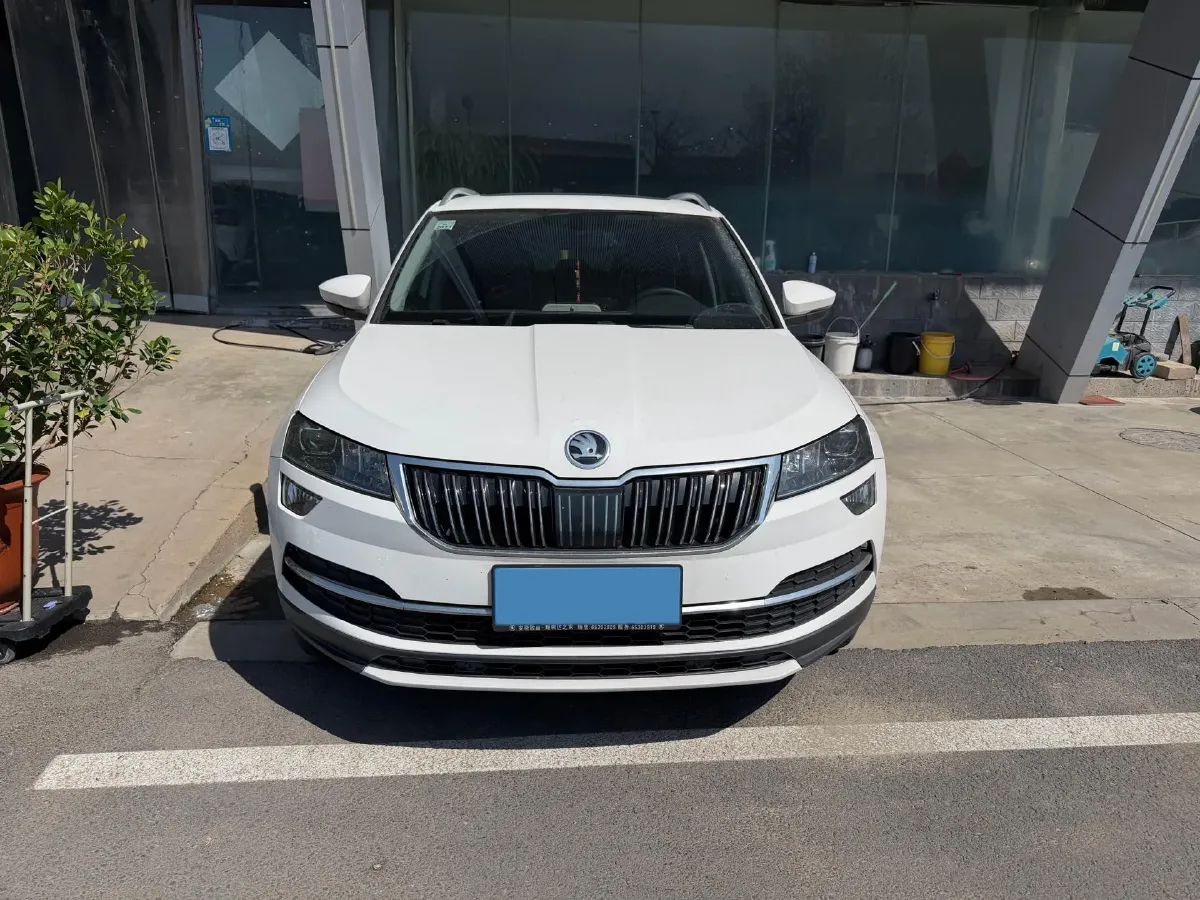 2021 Skoda Karoq 1.4T 150HP L4 7DCT,autocango,china used car exporter,china ev exporter,chinese used car exporter,chinese used ev exporter