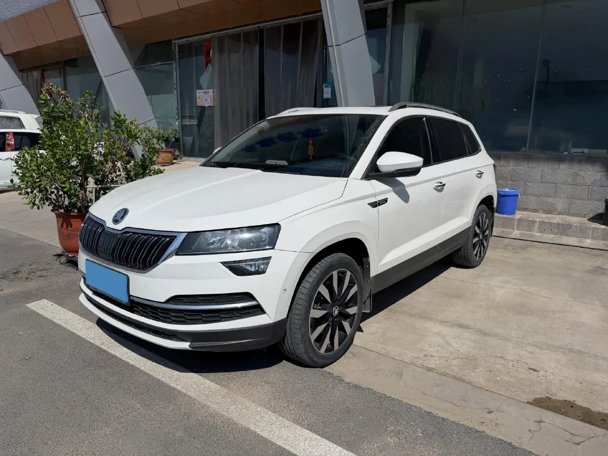 2021 Skoda Karoq 1.4T 150HP L4 7DCT,autocango,china used car exporter,china ev exporter,chinese used car exporter,chinese used ev exporter