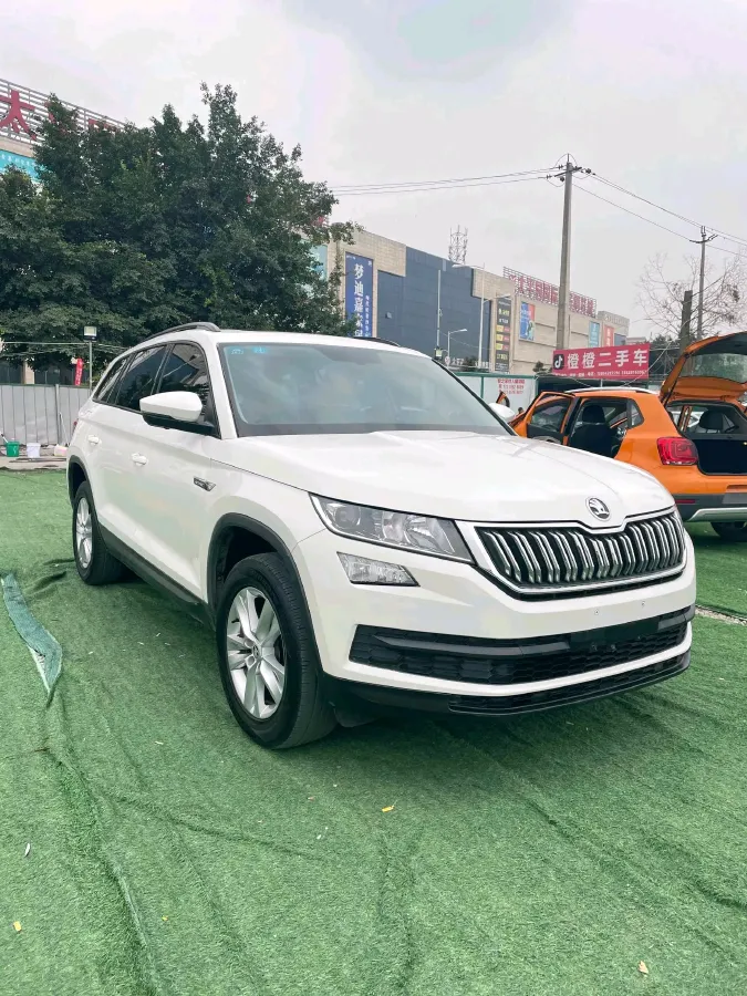 2019 Buick EnvisionPlus 1.5T 169HP L4 7DCT,autocango,china used car exporter,china ev exporter,chinese used car exporter,chinese used ev exporter