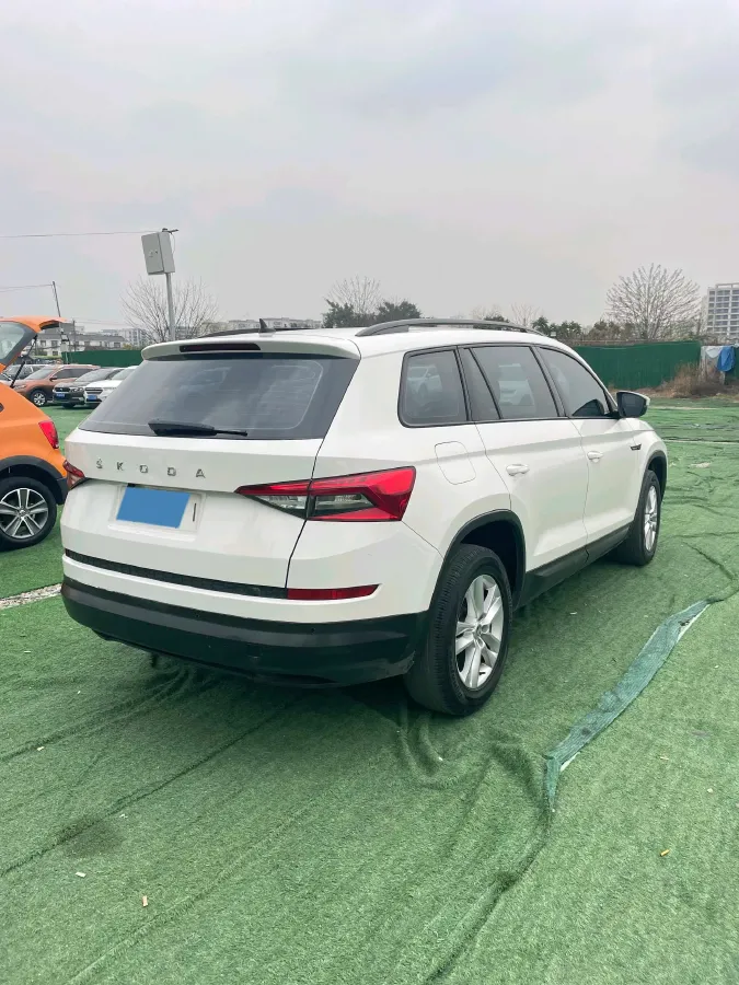2019 Buick EnvisionPlus 1.5T 169HP L4 7DCT,autocango,china used car exporter,china ev exporter,chinese used car exporter,chinese used ev exporter