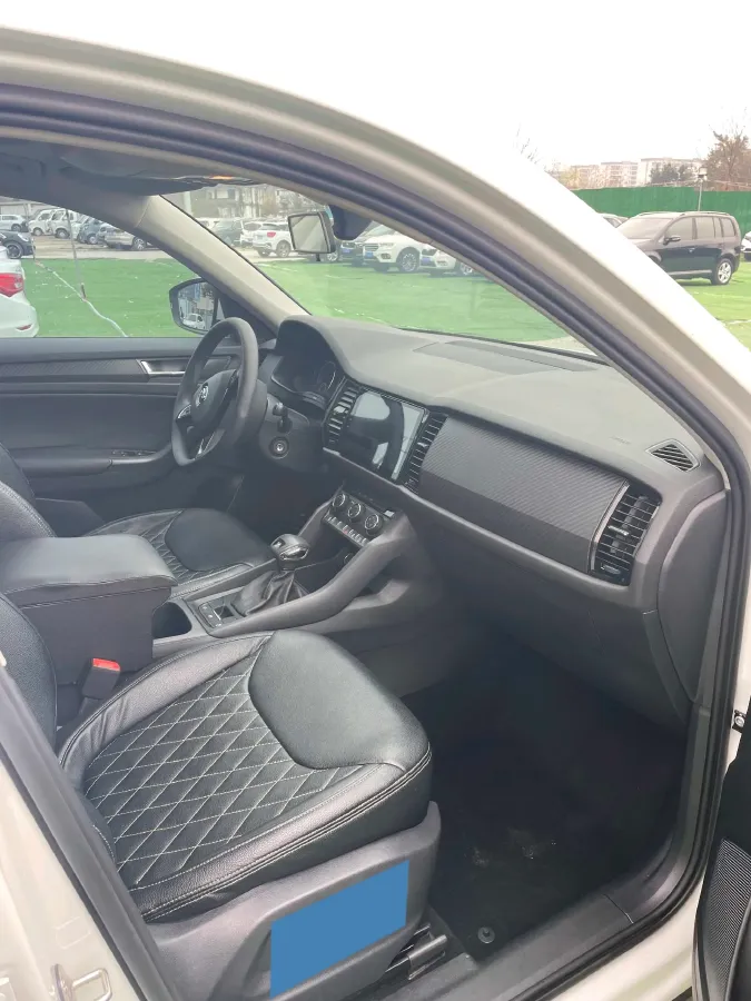 2019 Buick EnvisionPlus 1.5T 169HP L4 7DCT,autocango,china used car exporter,china ev exporter,chinese used car exporter,chinese used ev exporter