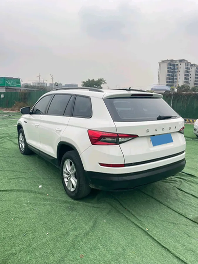 2019 Buick EnvisionPlus 1.5T 169HP L4 7DCT,autocango,china used car exporter,china ev exporter,chinese used car exporter,chinese used ev exporter