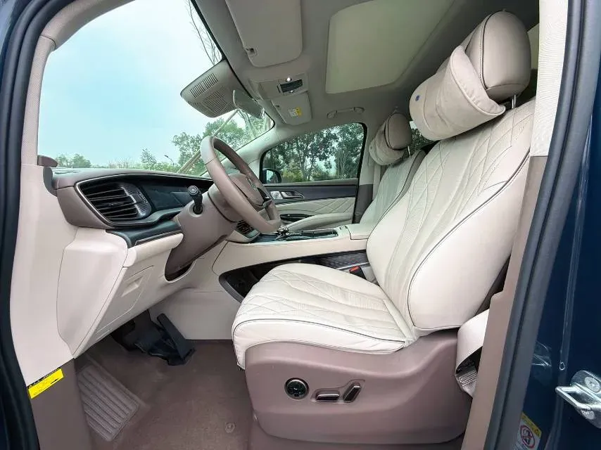 2022 Mercedes-Benz GLC Class 2.0T 197HP L4 9AT,autocango,china used car exporter,china ev exporter,chinese used car exporter,chinese used ev exporter