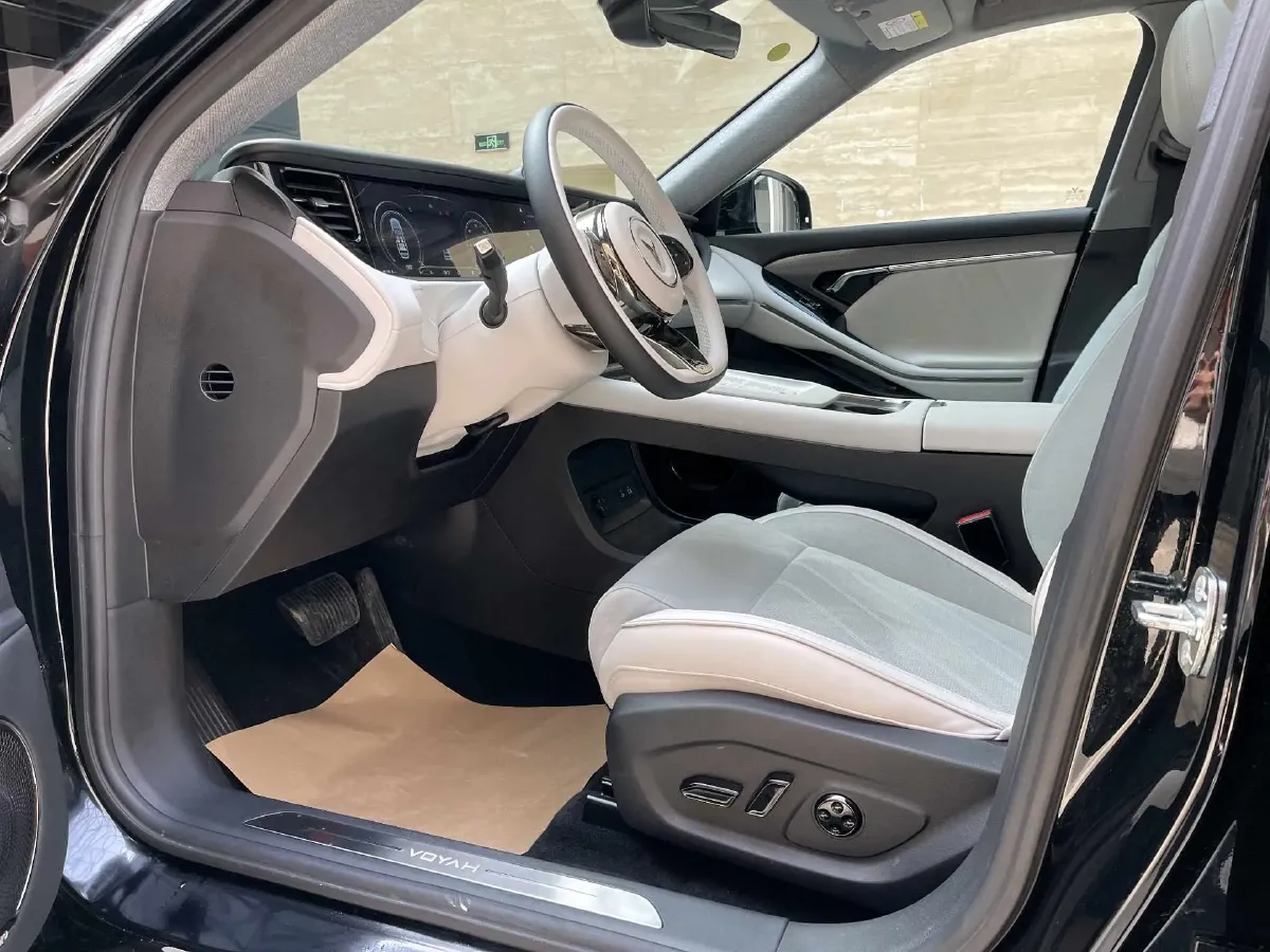 2025 Voyah FREE 1.5T 150HP L4 REEV 43KWH,autocango,china used car exporter,china ev exporter,chinese used car exporter,chinese used ev exporter