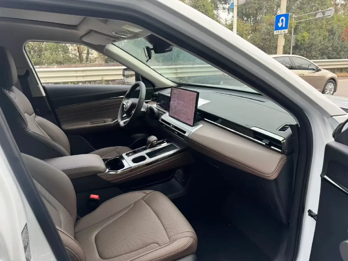 2024 GAC Trumpchi GS4 1.5T 177HP L4 7DCT,autocango,china used car exporter,china ev exporter,chinese used car exporter,chinese used ev exporter