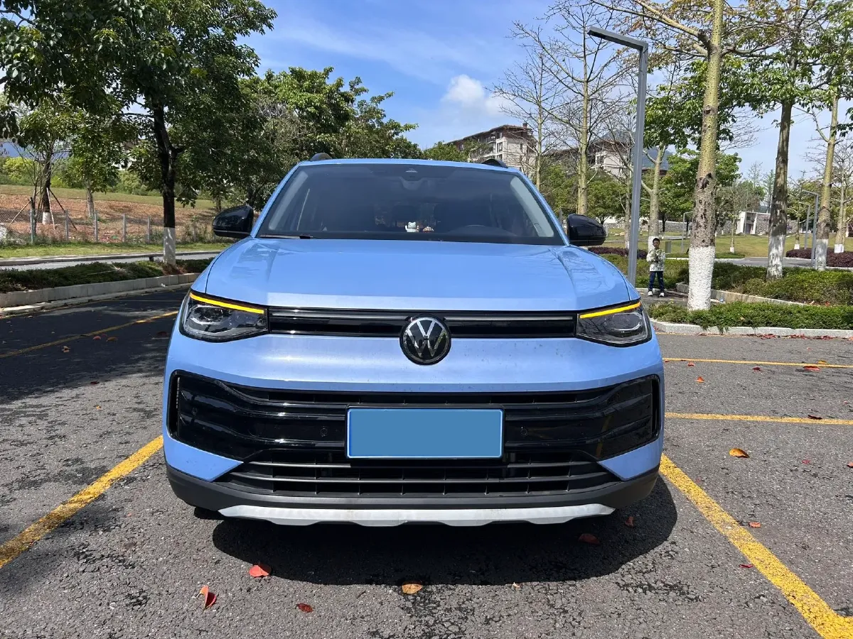 2025 Volkswagen Tharu 1.5T 160HP L4 7DCT,autocango,china used car exporter,china ev exporter,chinese used car exporter,chinese used ev exporter